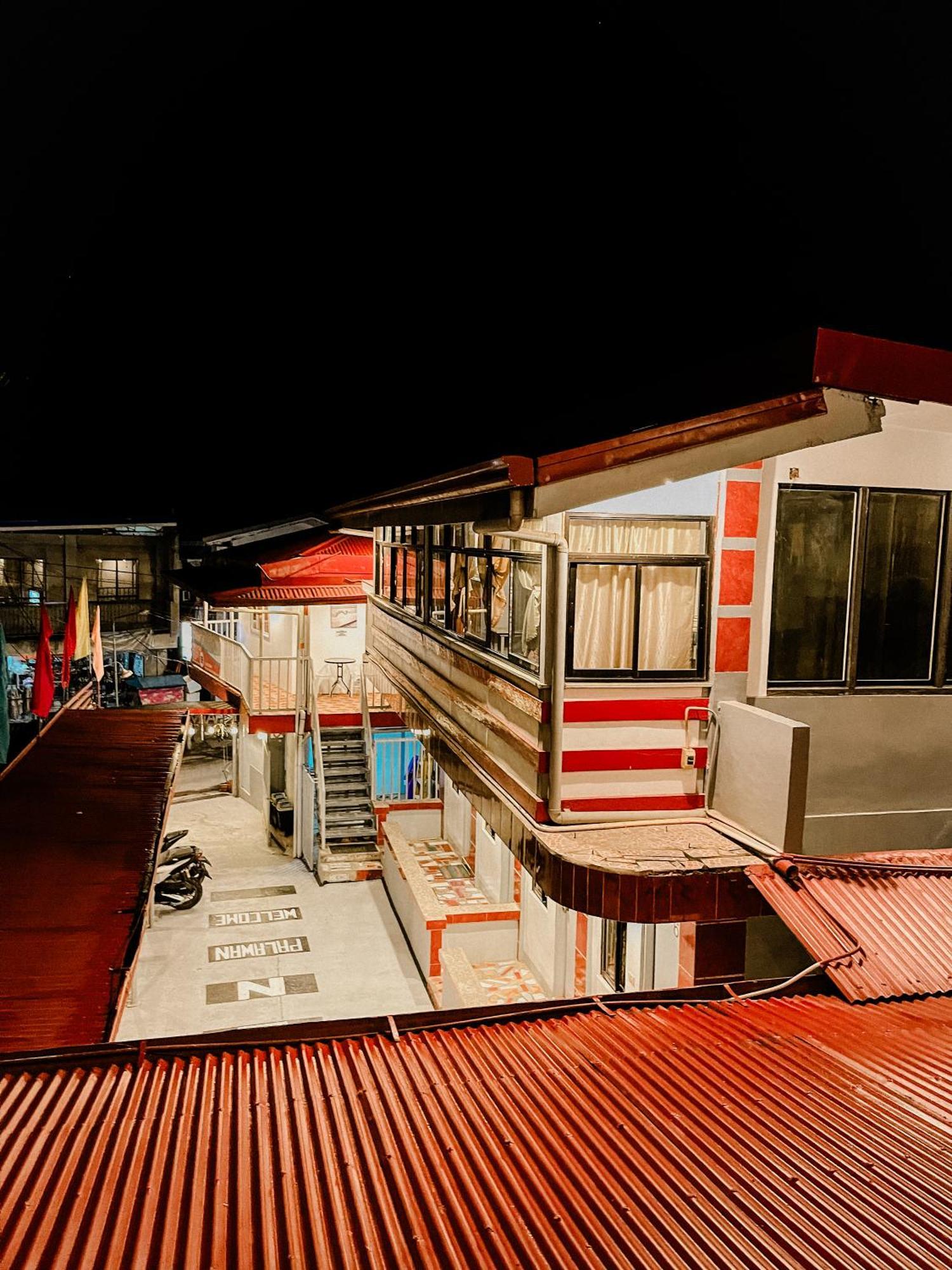 Mario'S Travellers Inn Coron Exterior foto